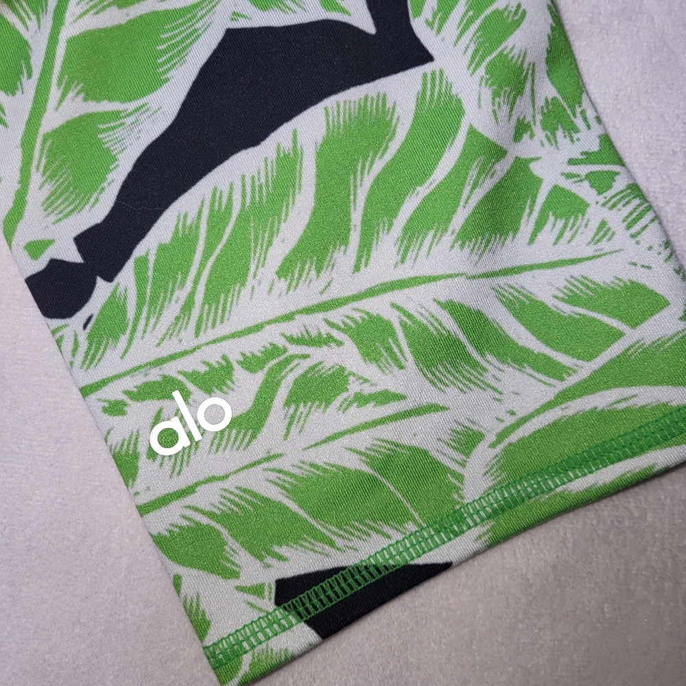 ALO Yoga‎ Airbrush Capri Leggings In Palm Springs Women's Size Small - Picture 8 of 11